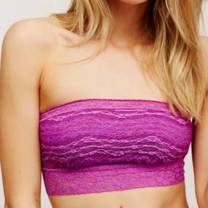 Free People  Scalloped lace Bando bra